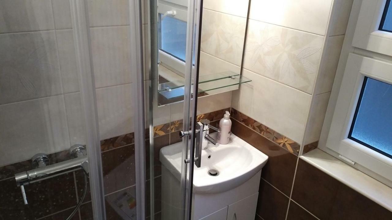 Heidi Apartman Segedyn Zewnętrze zdjęcie